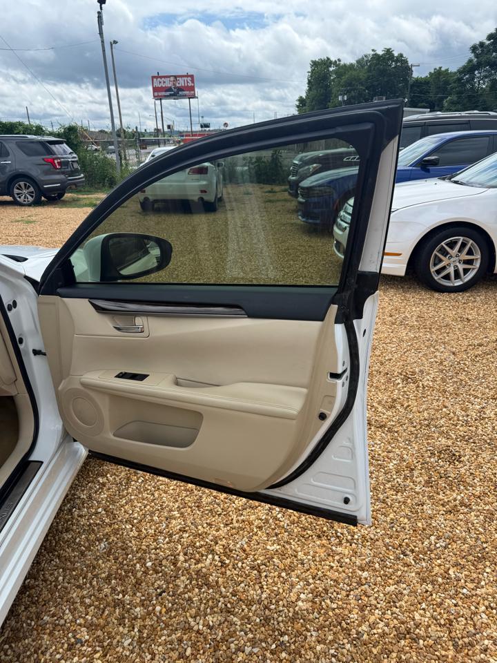 Lexus ES 350 Sedan 2014
