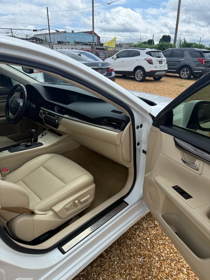 Lexus ES 350 Sedan 2014