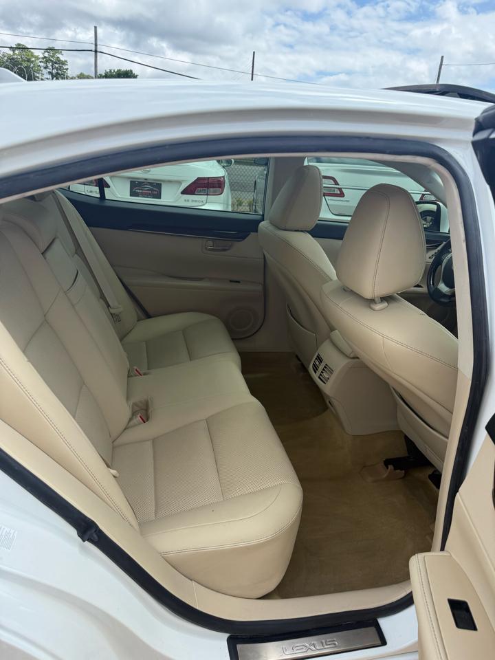 Lexus ES 350 Sedan 2014