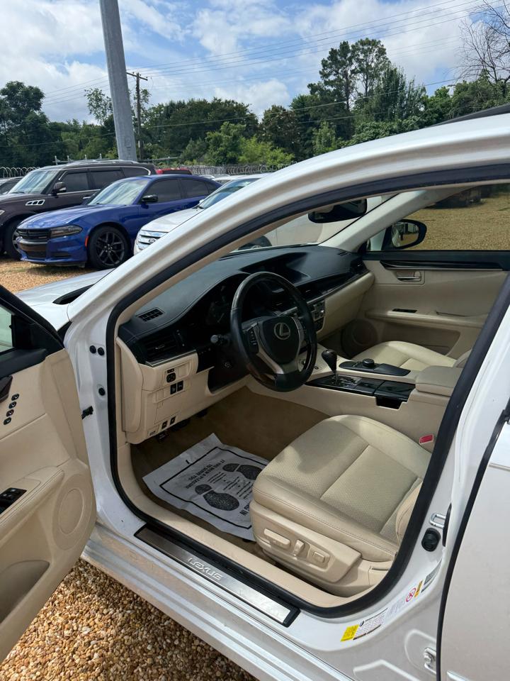 Lexus ES 350 Sedan 2014