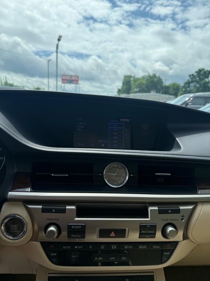 Lexus ES 350 Sedan 2014
