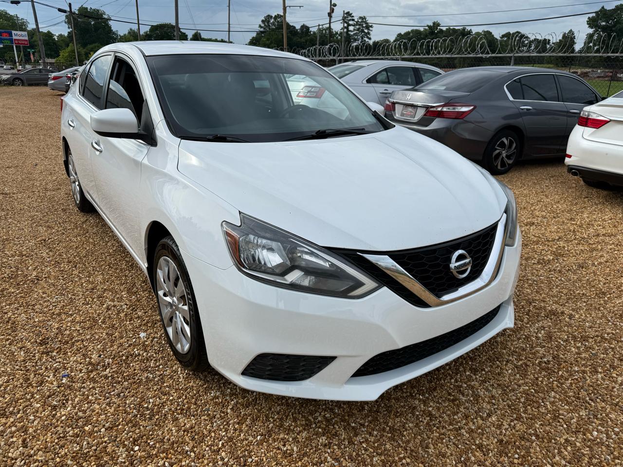 Nissan Sentra S 2017