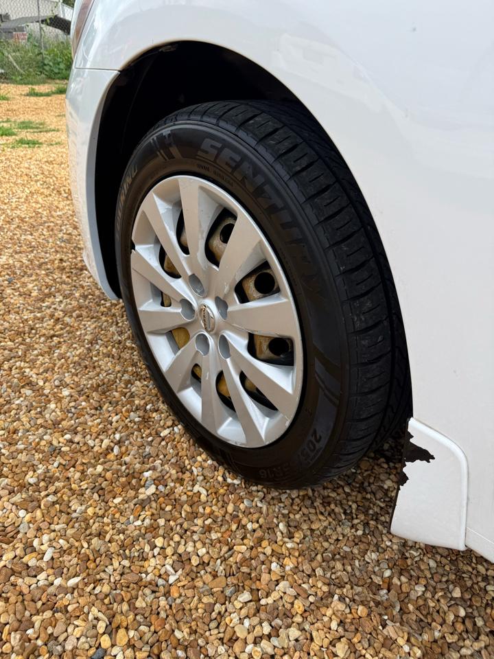 Nissan Sentra S 2017