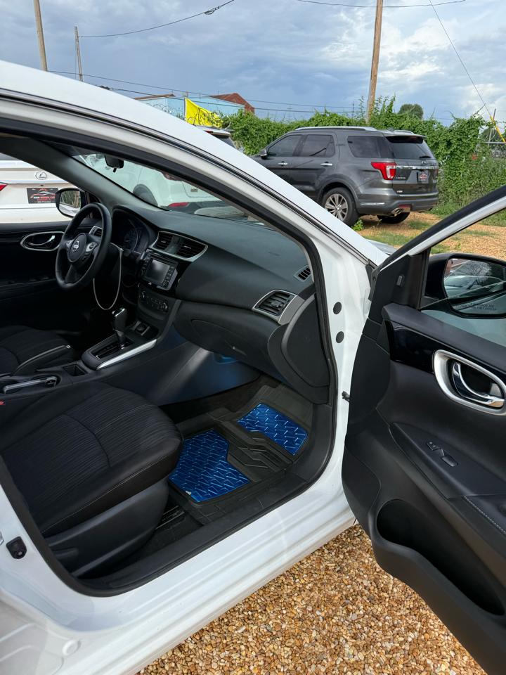 Nissan Sentra S 2017