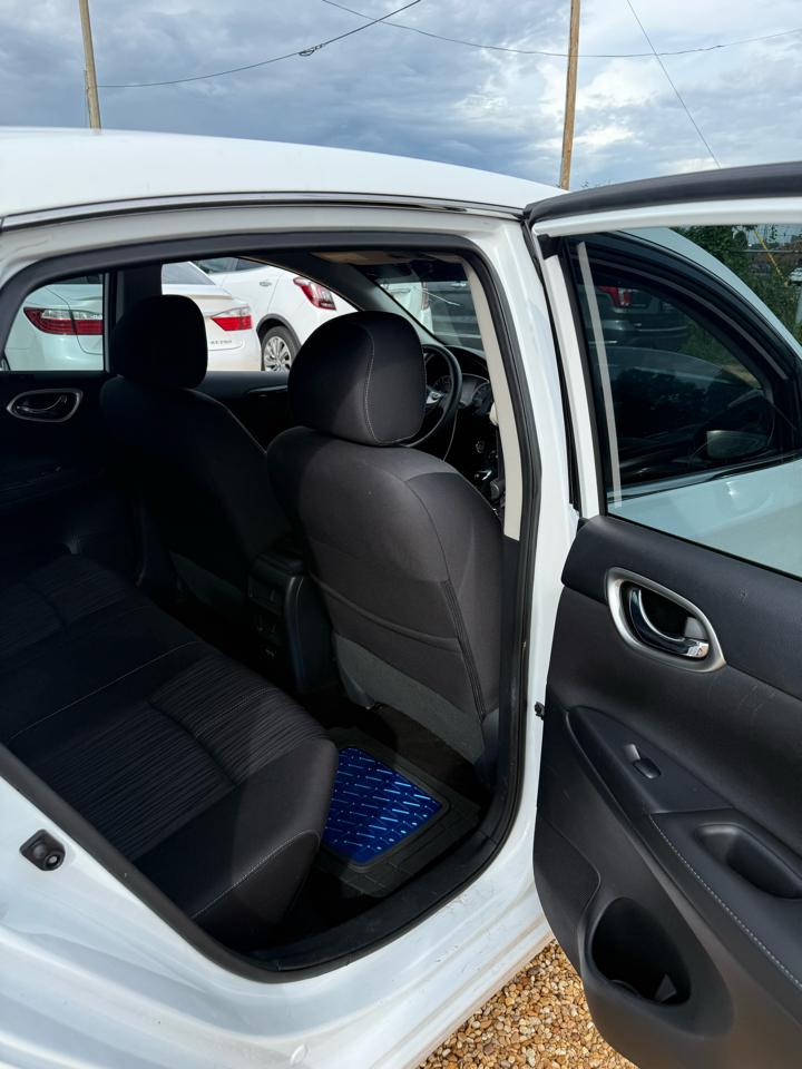 Nissan Sentra S 2017