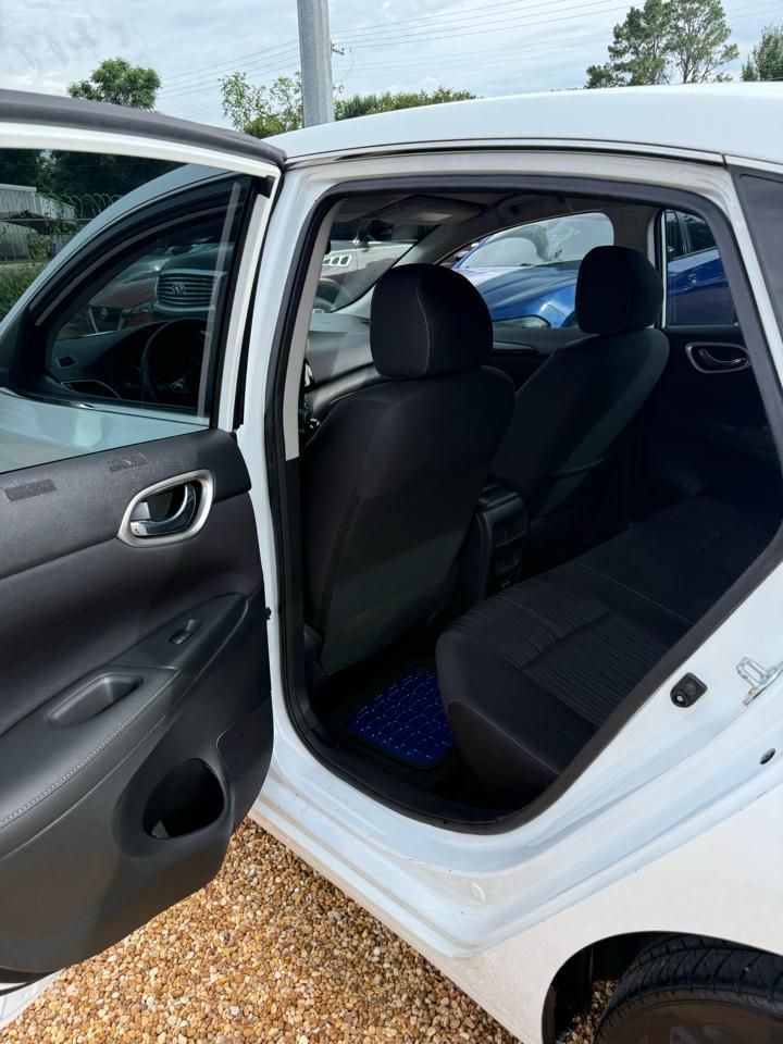 Nissan Sentra S 2017