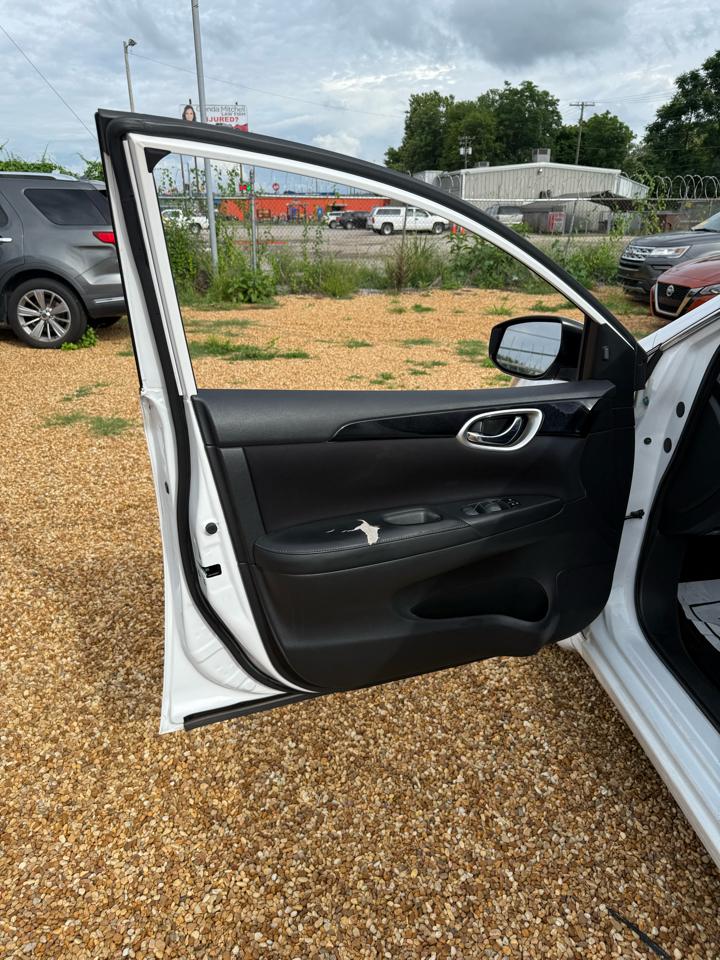 Nissan Sentra S 2017