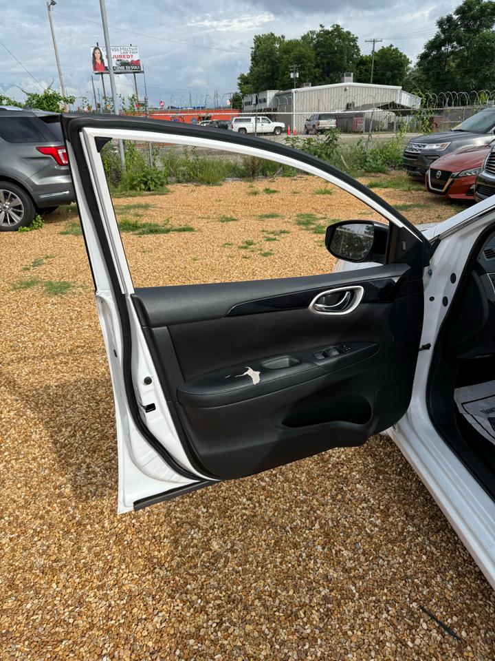 Nissan Sentra S 2017