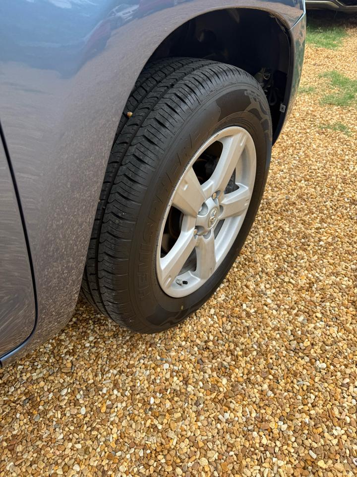 Toyota RAV4 Base I4 4WD 2008