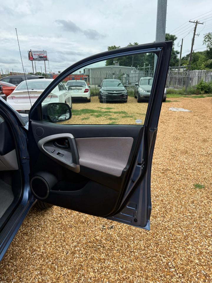 Toyota RAV4 Base I4 4WD 2008