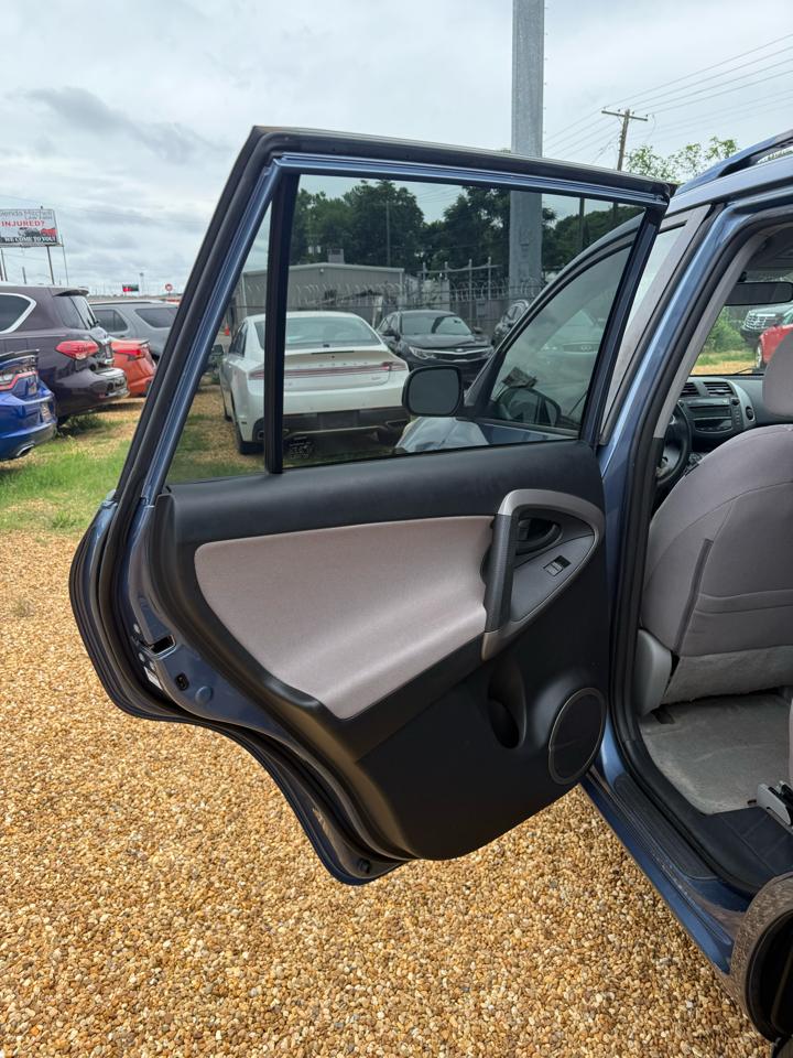 Toyota RAV4 Base I4 4WD 2008