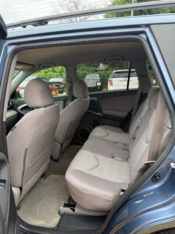 Toyota RAV4 Base I4 4WD 2008