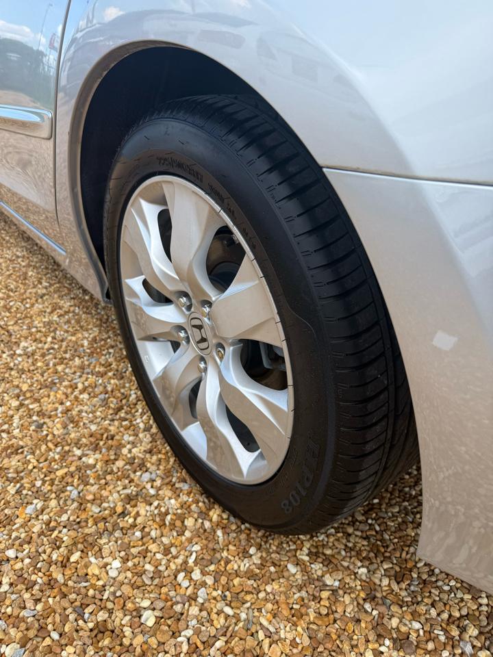 Honda Accord EX-L V6 Sedan AT 2012