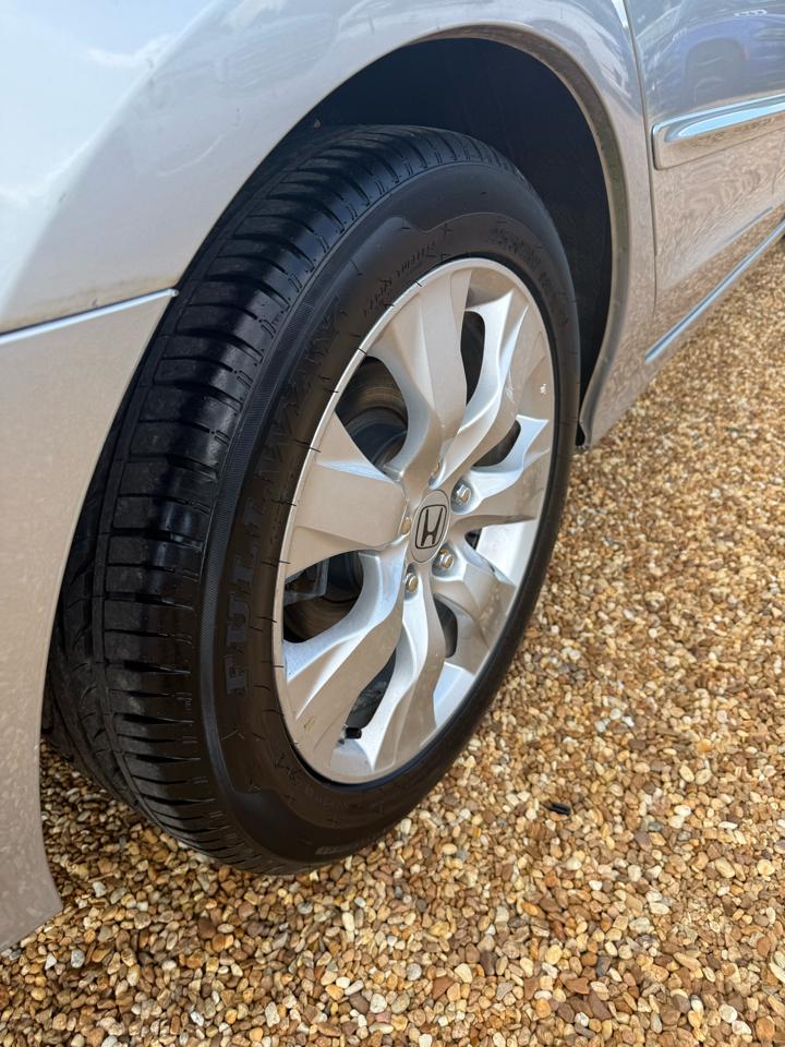 Honda Accord EX-L V6 Sedan AT 2012