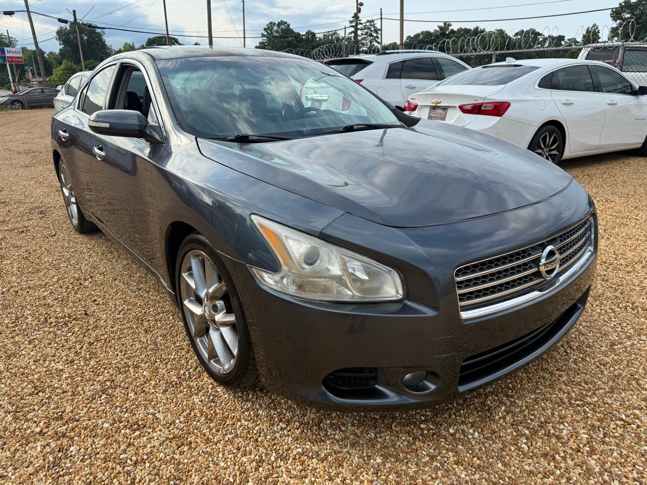 Nissan Maxima SV 2010