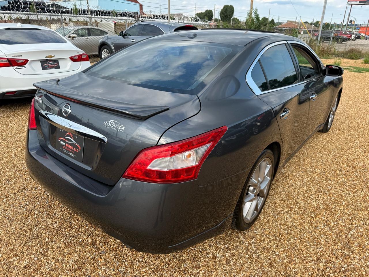 Nissan Maxima SV 2010