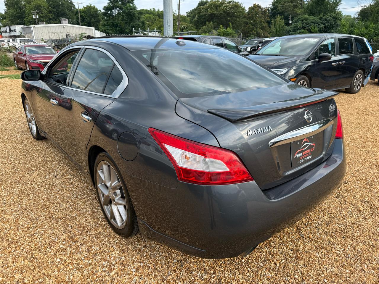Nissan Maxima SV 2010