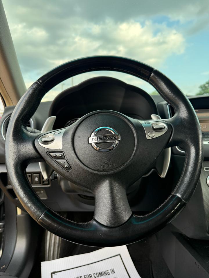 Nissan Maxima SV 2010