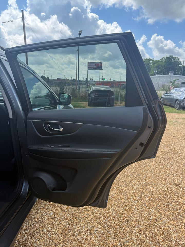 Nissan Rogue S 2WD 2014