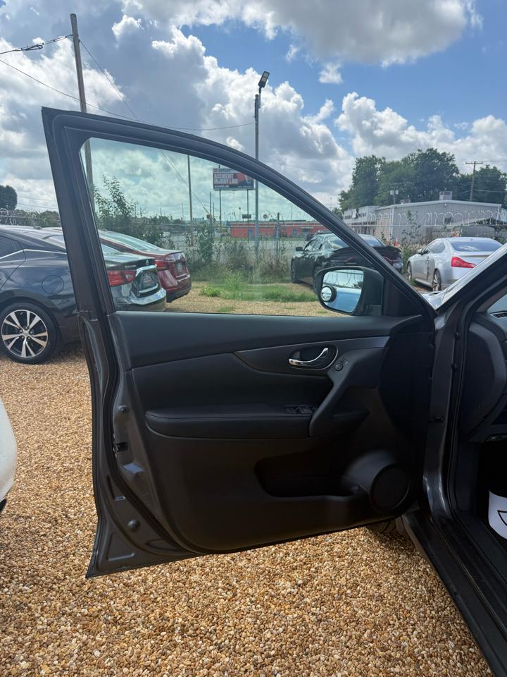 Nissan Rogue S 2WD 2014