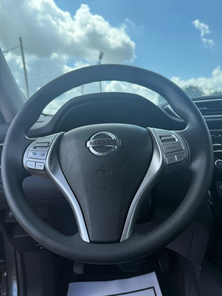 Nissan Rogue S 2WD 2014