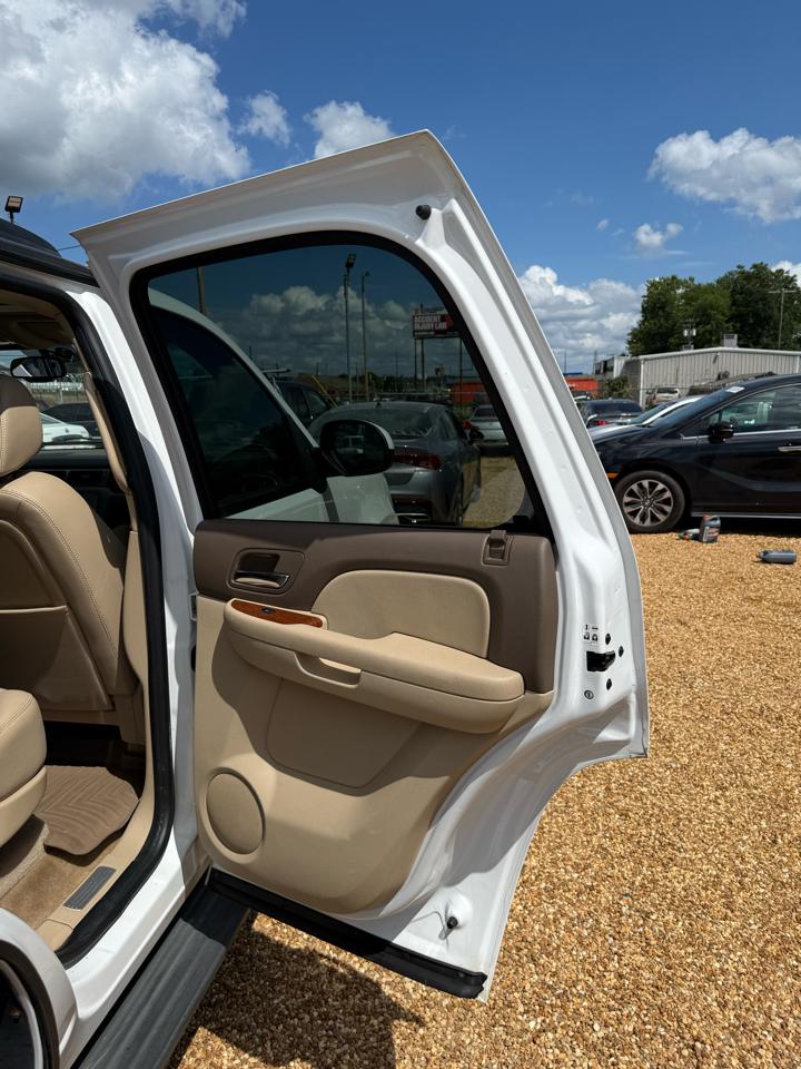 GMC Yukon SLE-1 2WD 2007