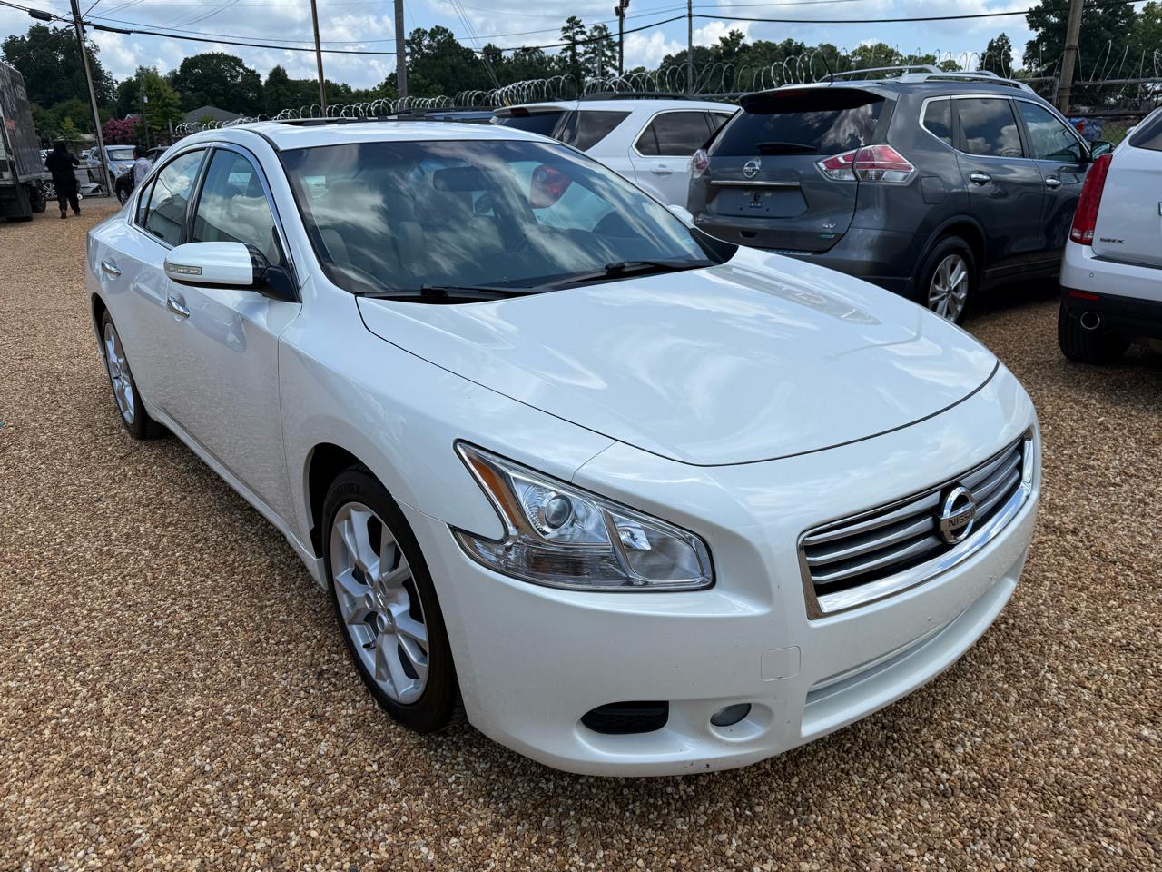 Nissan Maxima SV 2014
