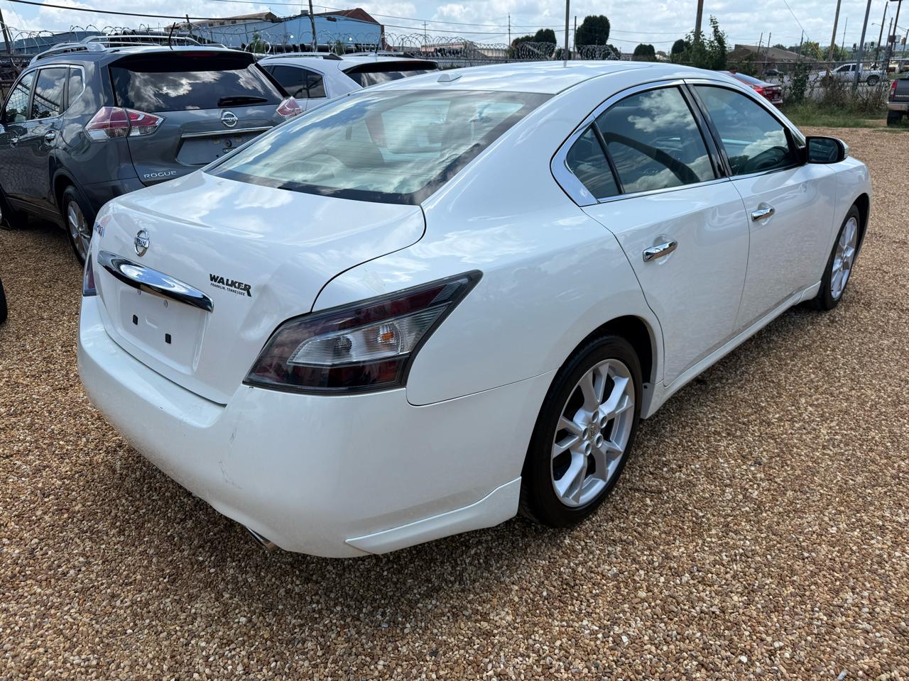 Nissan Maxima SV 2014