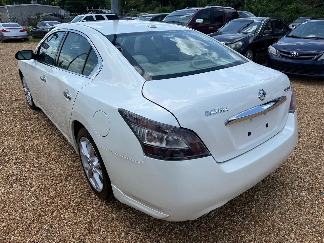 Nissan Maxima SV 2014