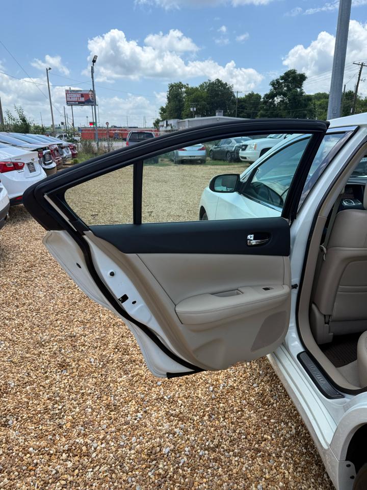 Nissan Maxima SV 2014