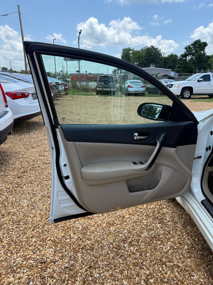 Nissan Maxima SV 2014