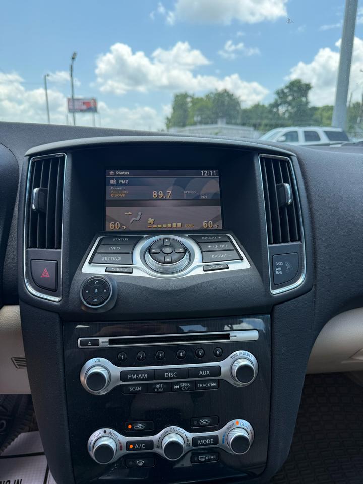 Nissan Maxima SV 2014