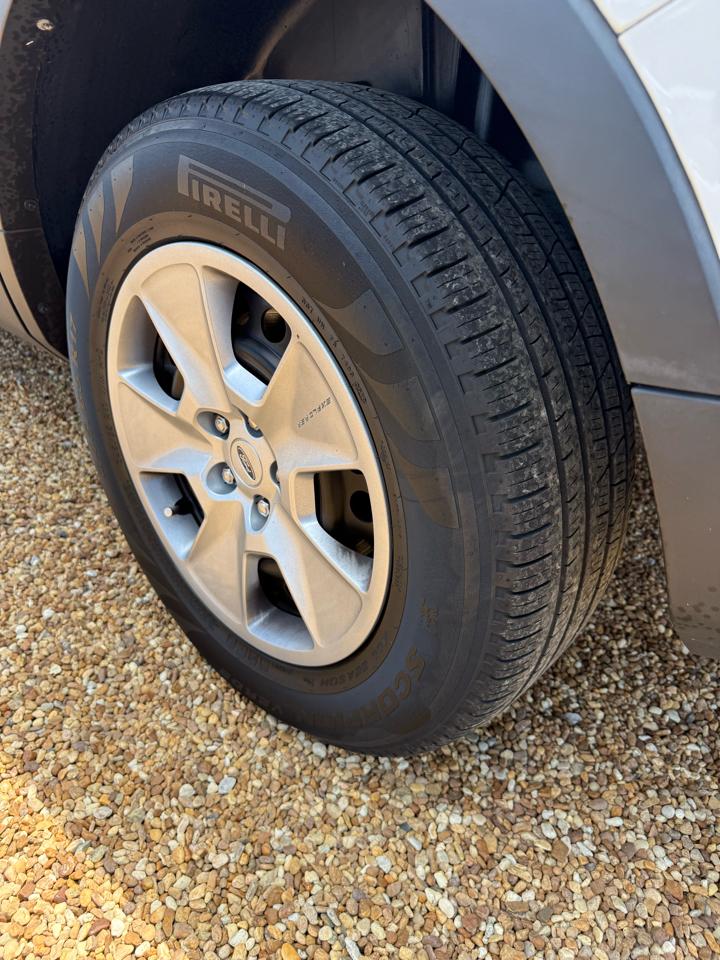Ford Explorer Base 4WD 2013