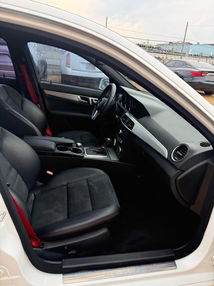 Mercedes-Benz C-Class C300 4MATIC Sport Sedan 2013