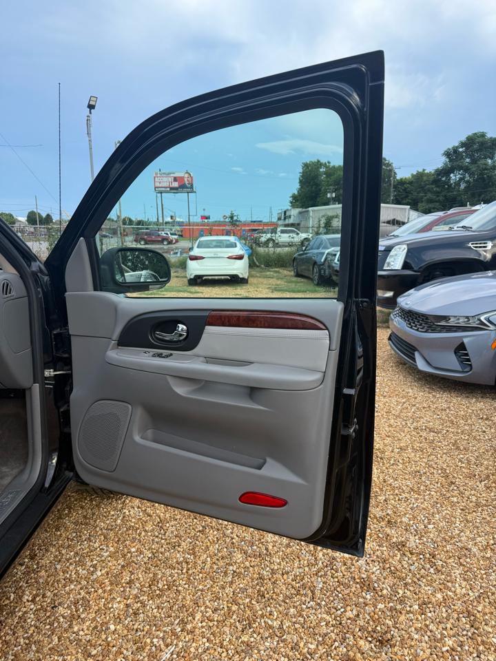 GMC Envoy SLE-1 2WD 2007