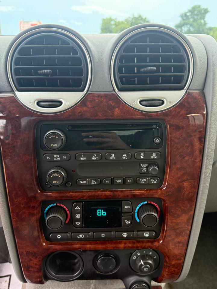 GMC Envoy SLE-1 2WD 2007