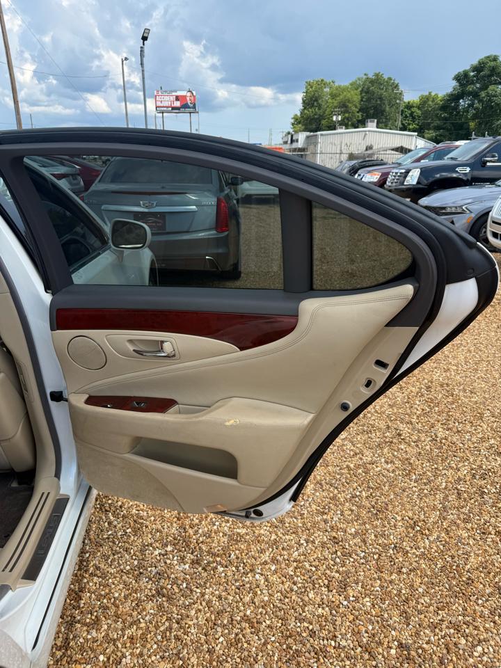 Lexus LS 460 Luxury Sedan 2009