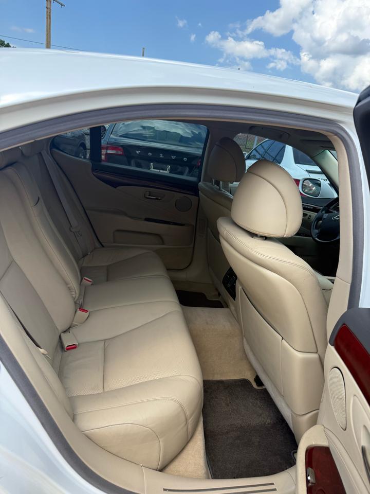 Lexus LS 460 Luxury Sedan 2009