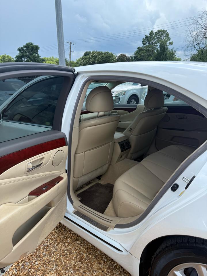 Lexus LS 460 Luxury Sedan 2009