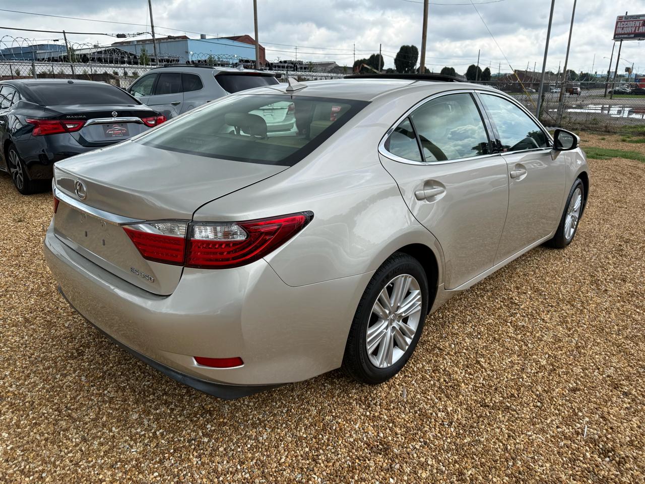Lexus ES 350 Sedan 2013