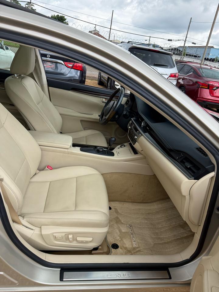 Lexus ES 350 Sedan 2013