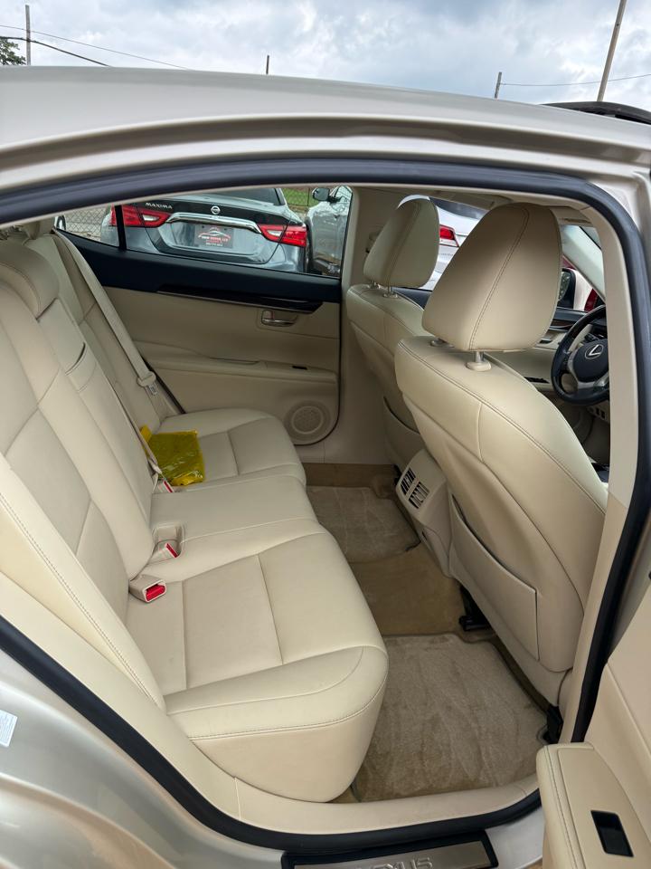 Lexus ES 350 Sedan 2013