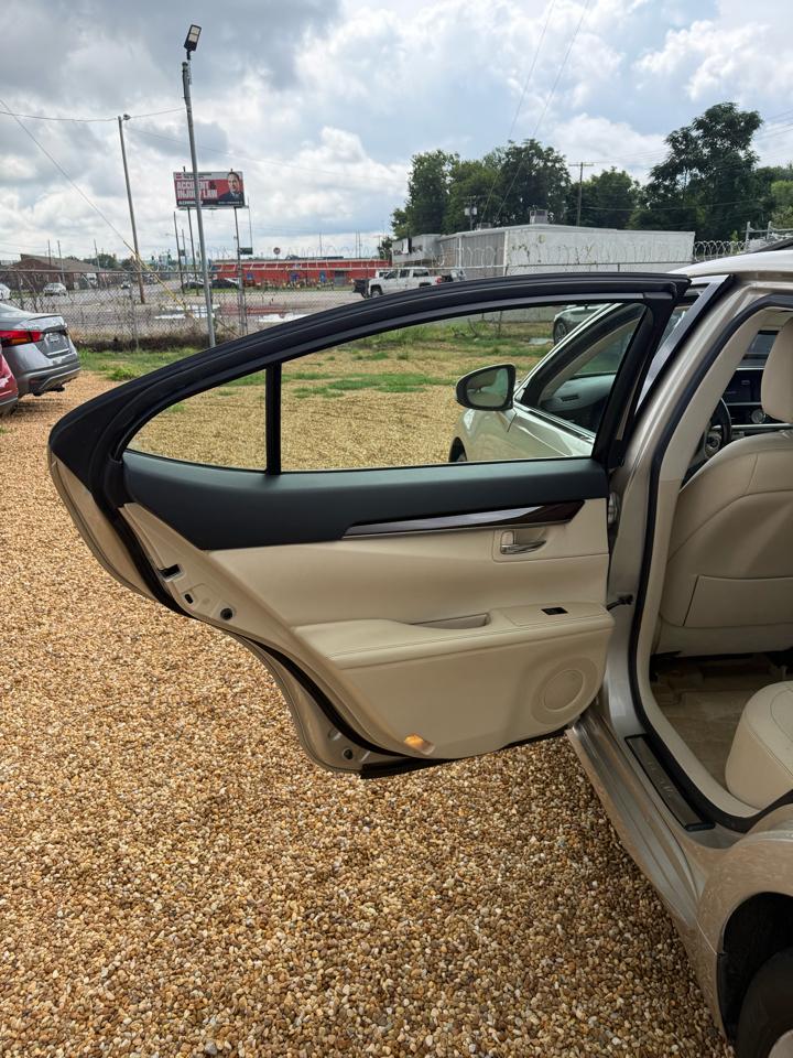 Lexus ES 350 Sedan 2013