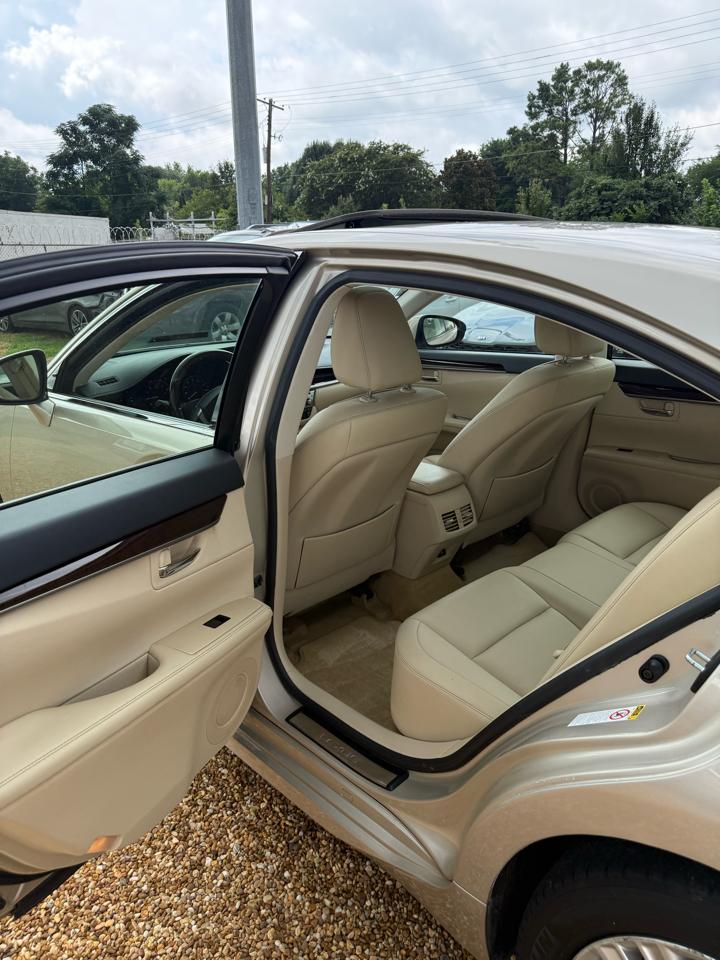 Lexus ES 350 Sedan 2013
