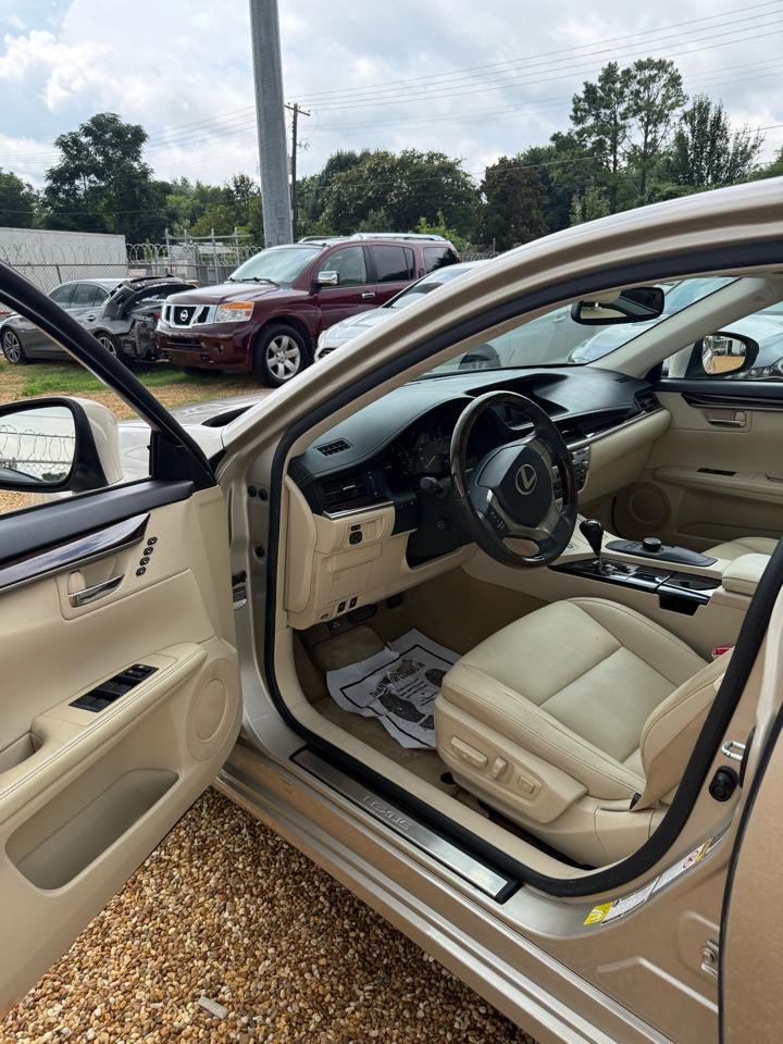 Lexus ES 350 Sedan 2013