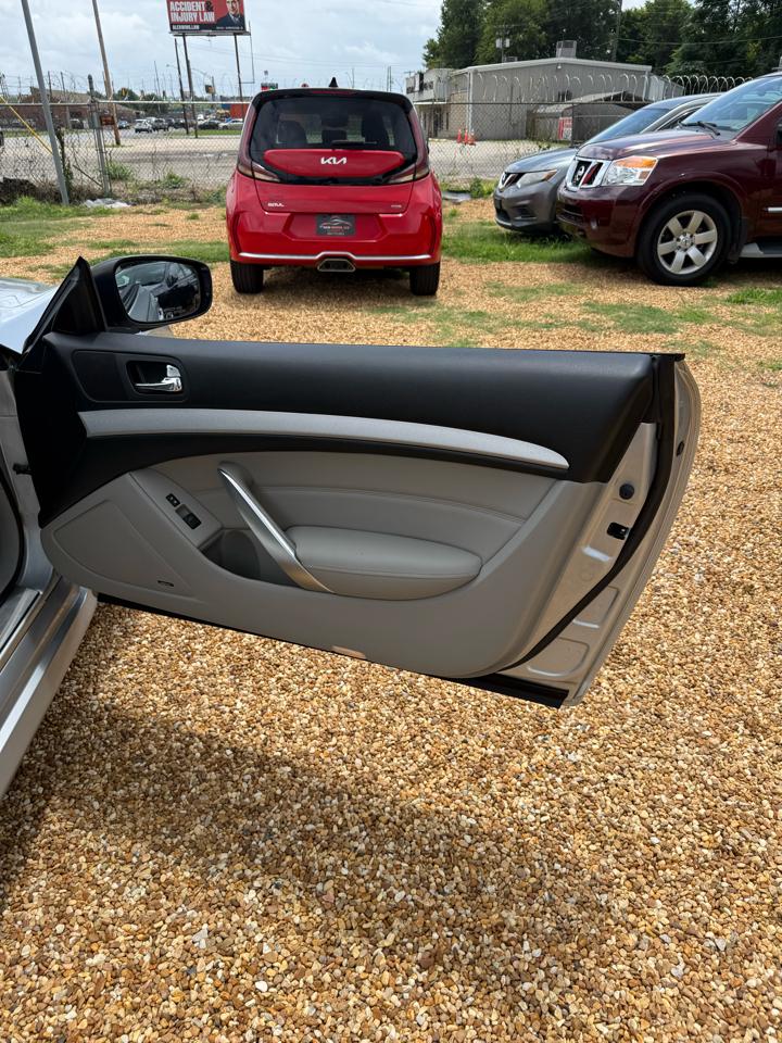Infiniti G37 Base 2008