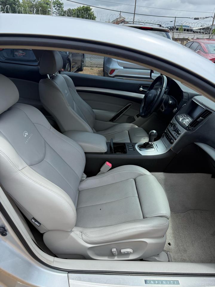 Infiniti G37 Base 2008