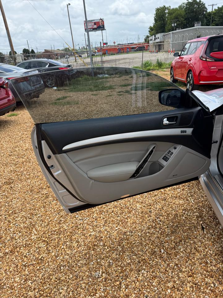 Infiniti G37 Base 2008
