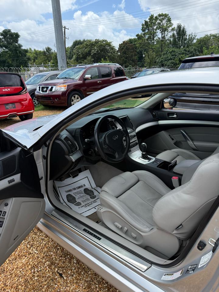 Infiniti G37 Base 2008