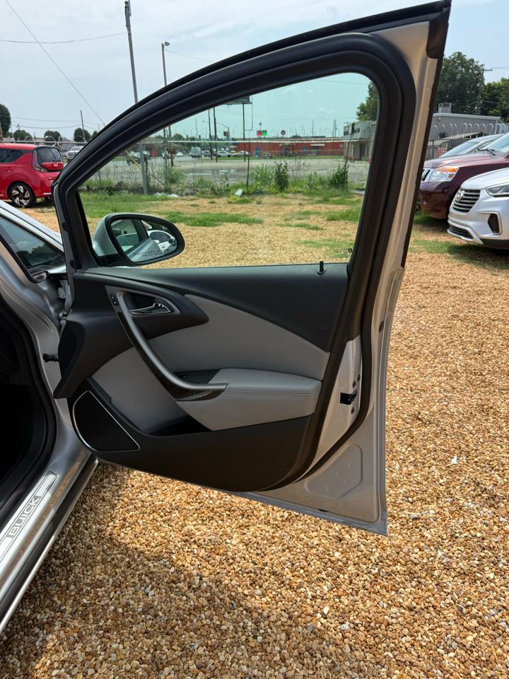 Buick Verano Convenience 2013